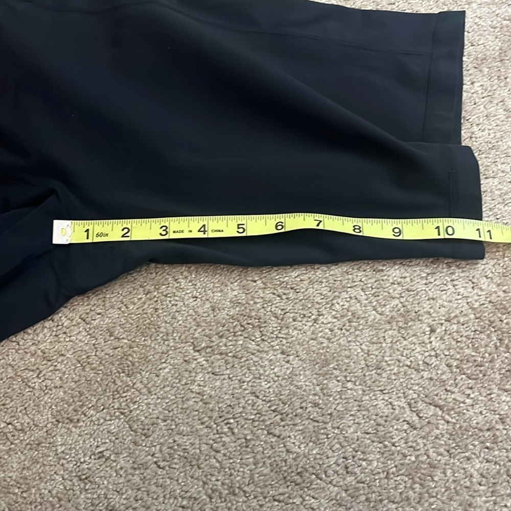 Athleta black shorts XXS - Picture 6 of 7